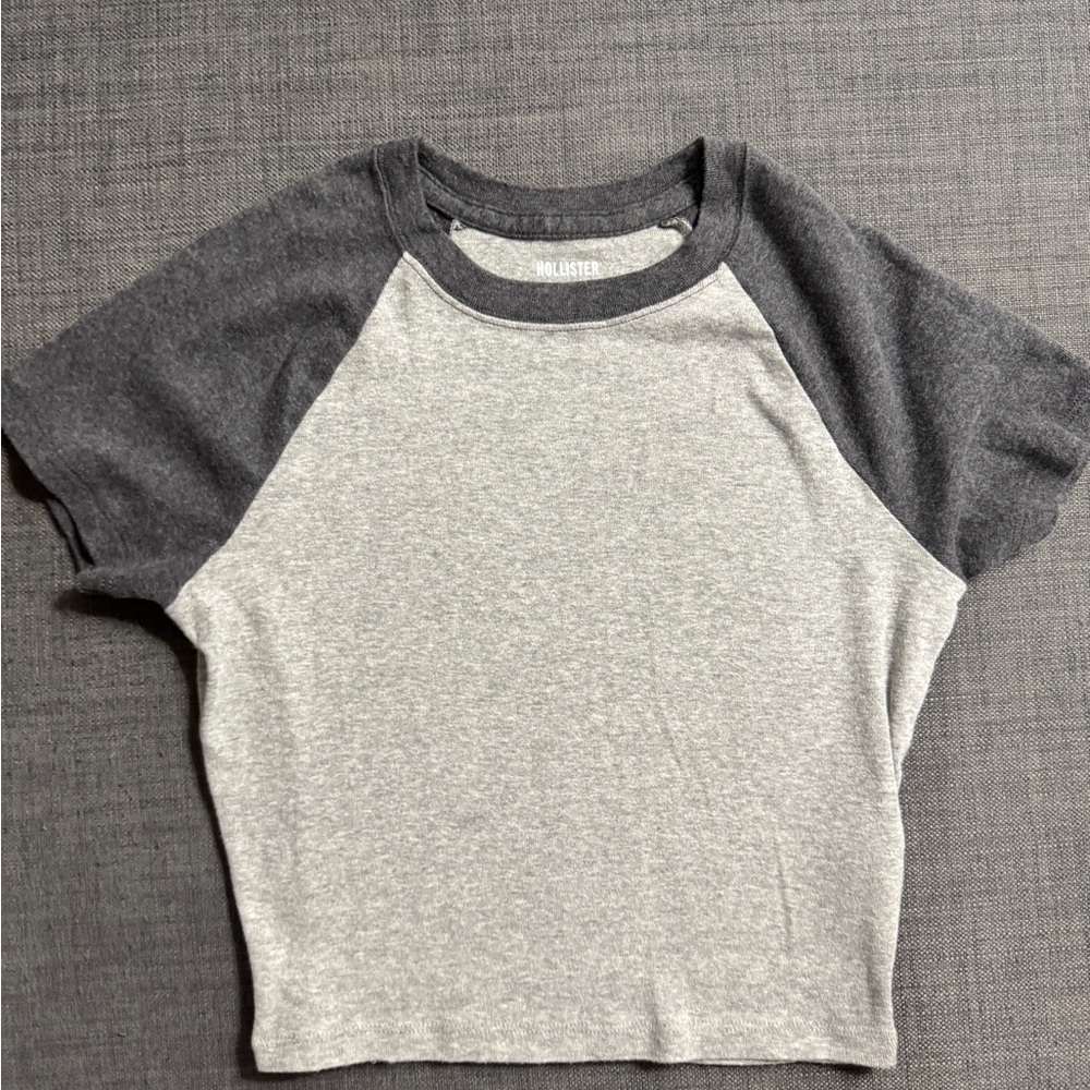 Hollister Kids Two-Tone Gray Cropped Raglan Tee